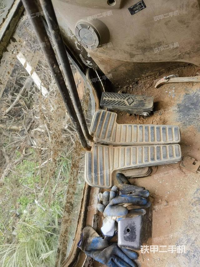 驾驶室整体（整机外观）