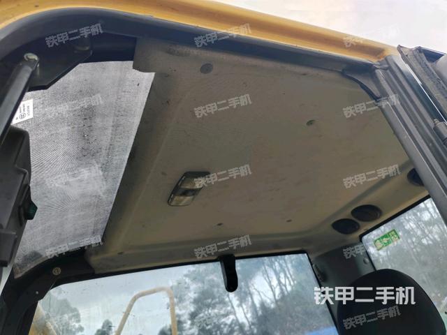 ?駕駛室正側(cè)（駕駛室部分）