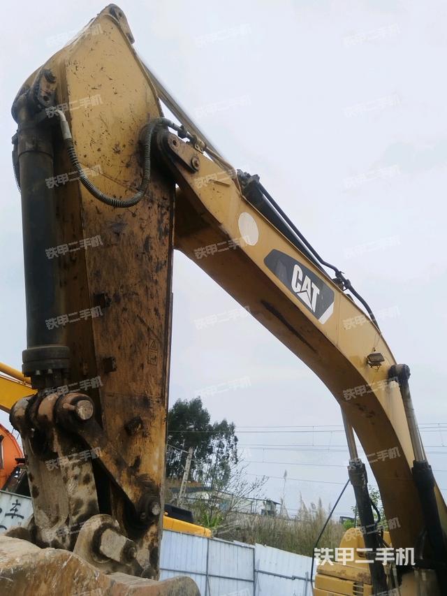 小臂整體左后（工作和回轉(zhuǎn)裝置）