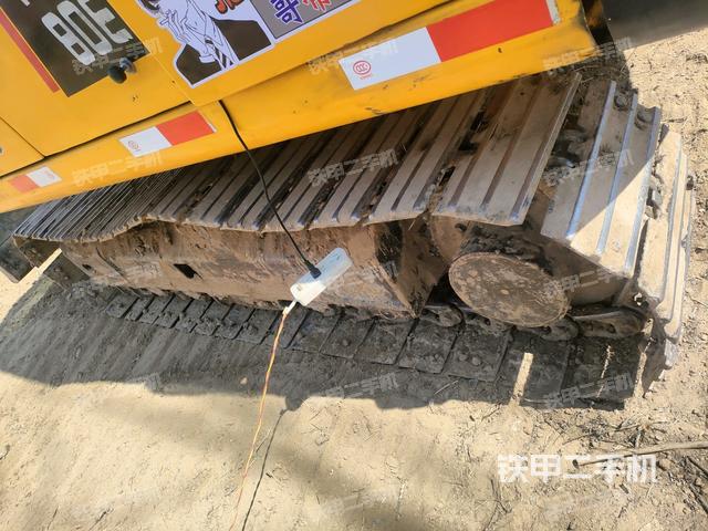 右側履帶整體?（行走機構）