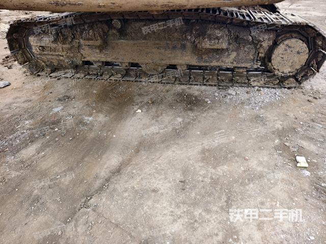 左側(cè)履帶整體?(行走機(jī)構(gòu)) 左側(cè)履帶整體?(行走機(jī)構(gòu))