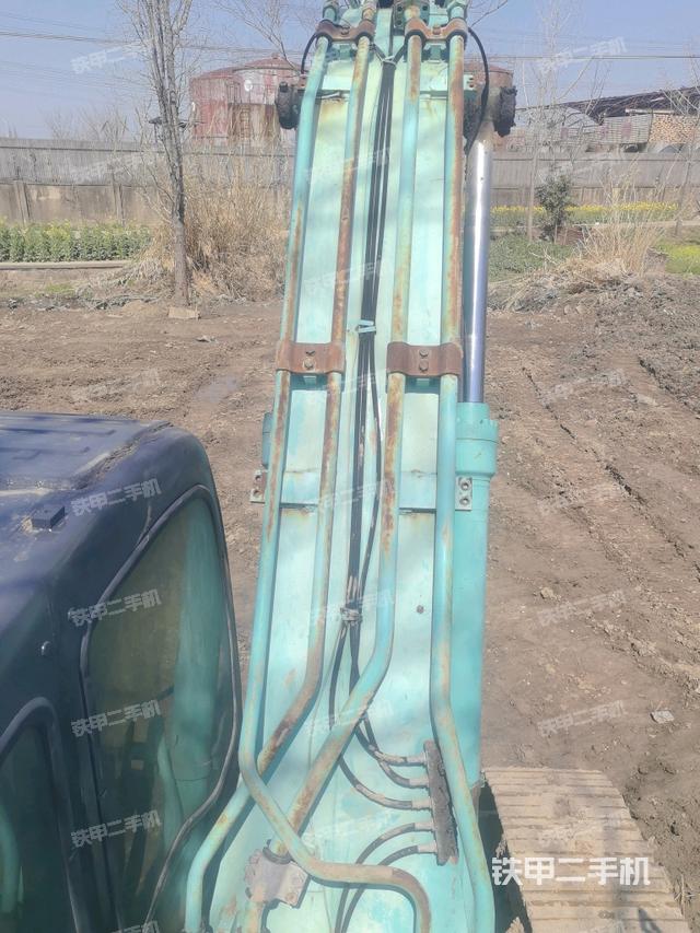 大臂背部俯視（工作和回轉(zhuǎn)裝置）