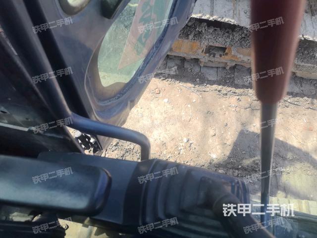 座椅左側(cè)控制臺/音響/含左手柄（駕駛室部分）