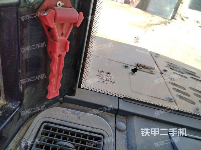 后窗玻璃角標(biāo)(駕駛室部分) 后窗玻璃角標(biāo)(駕駛室部分)