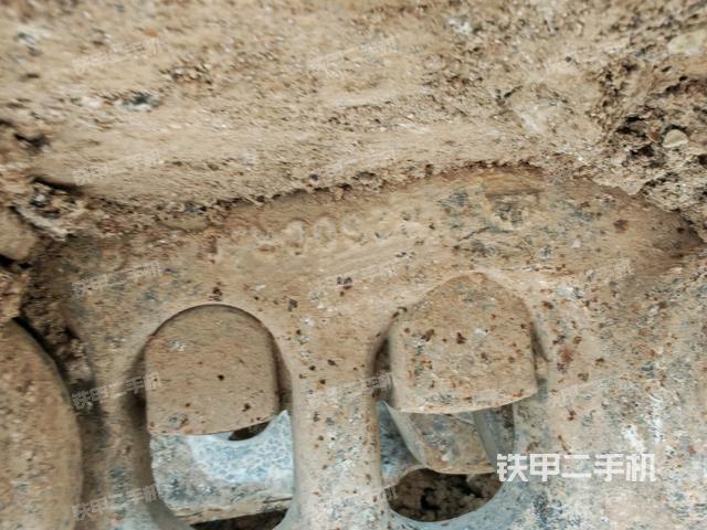 左側(cè)行走馬達(dá)蓋板（行走機構(gòu)）