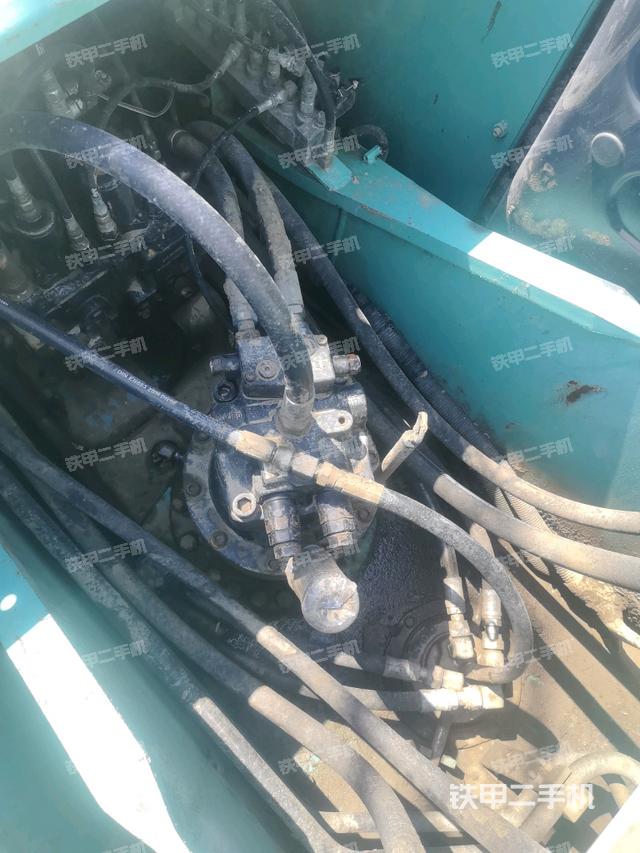 回轉(zhuǎn)馬達(dá)（上車部件）