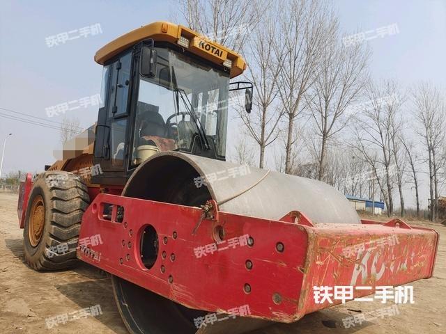 右后45°（壓路機(jī)整機(jī)外觀）