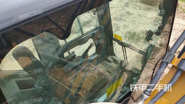 駕駛室整體（整機(jī)外觀）