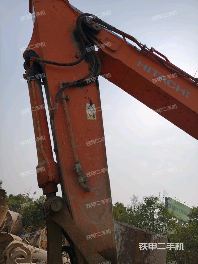 小臂整體右前(工作和回轉(zhuǎn)裝置) 小臂整體右前(工作和回轉(zhuǎn)裝置)