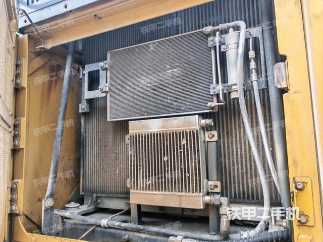 散熱器正面（大件艙室）