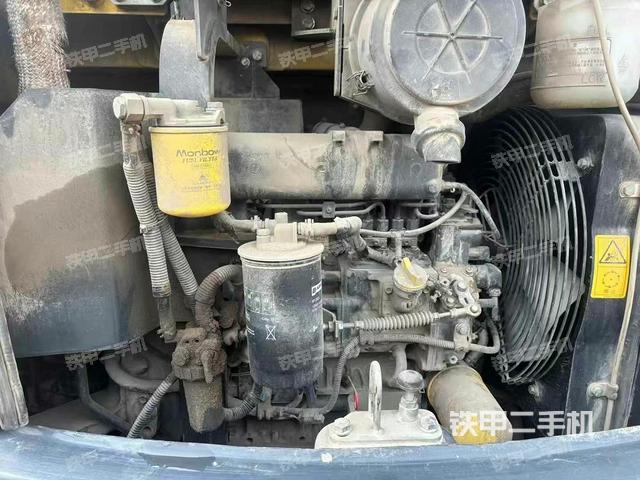 發(fā)動機(jī)整體俯視(整機(jī)外觀) 發(fā)動機(jī)整體俯視(整機(jī)外觀)