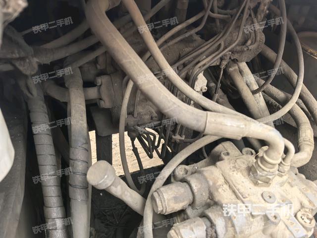 駕駛室頂部俯視(上車部件) 駕駛室頂部俯視(上車部件)