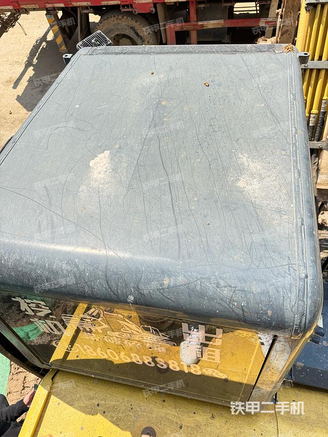 驾驶室顶部（整机外观）