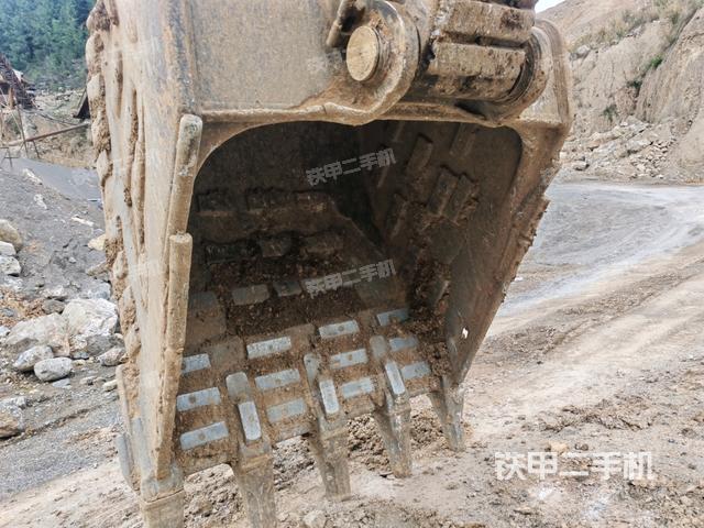 鏟斗45度（工作和回轉(zhuǎn)裝置）