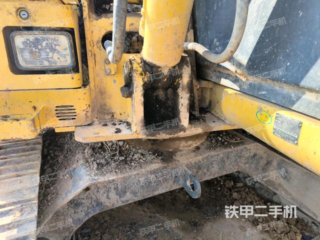 轉盤和下車架正前(工作和回轉裝置) 轉盤和下車架正前(工作和回轉裝置)