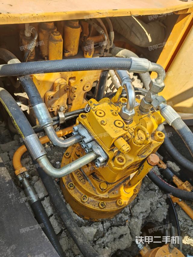 回轉(zhuǎn)馬達(dá)（上車部件）