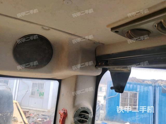 右側(cè)玻璃角標(biāo)(駕駛室部分) 右側(cè)玻璃角標(biāo)(駕駛室部分)