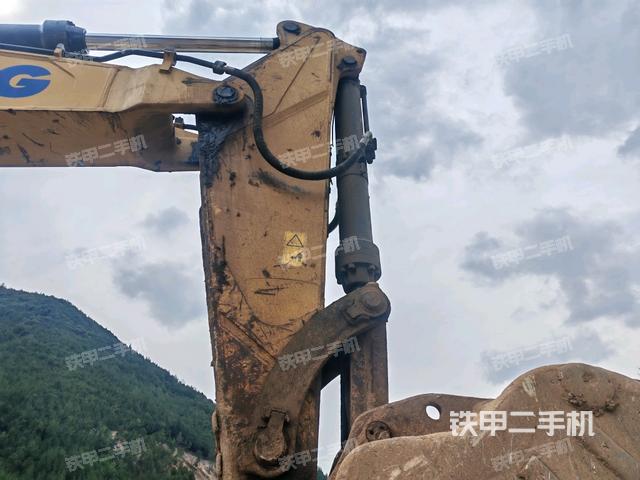 小臂整體左后（工作和回轉(zhuǎn)裝置）