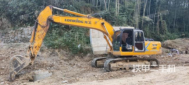 驾驶室整体（整机外观）