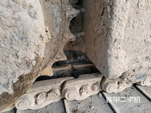 右驅(qū)動(dòng)輪（行走機(jī)構(gòu)）