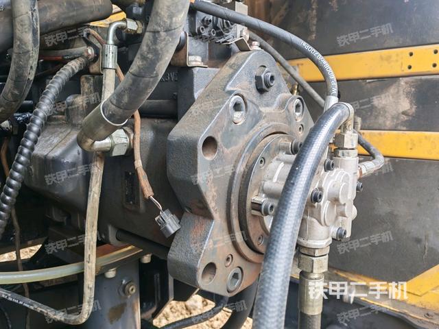 液壓泵斜45?左（大件艙室）