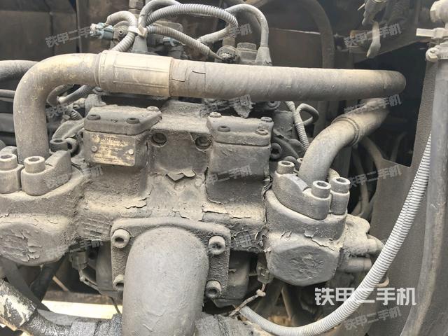 液壓泵斜45?右(大件艙室) 液壓泵斜45?右(大件艙室)