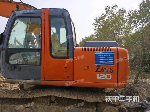 右后45(整機(jī)外觀) 右后45(整機(jī)外觀)