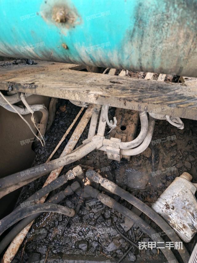 氣門室蓋螺絲特寫(上車部件) 氣門室蓋螺絲特寫(上車部件)