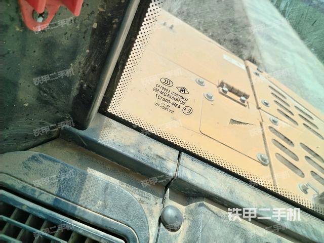 后窗玻璃角標(biāo)（駕駛室部分）