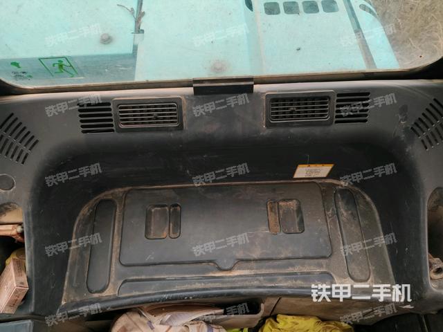 座椅后部(駕駛室部分) 座椅后部(駕駛室部分)