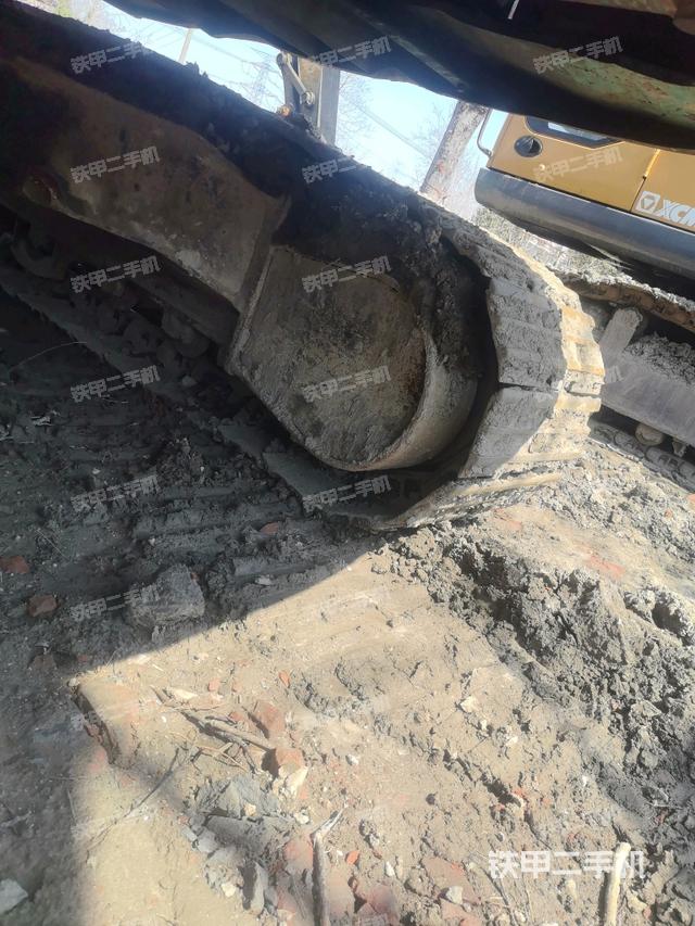 左側(cè)行走馬達(dá)蓋板（行走機構(gòu)）