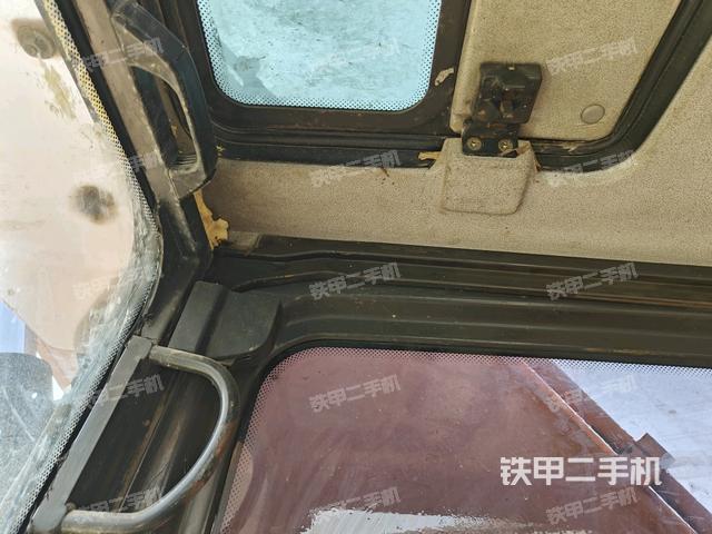 座椅后部（駕駛室部分）