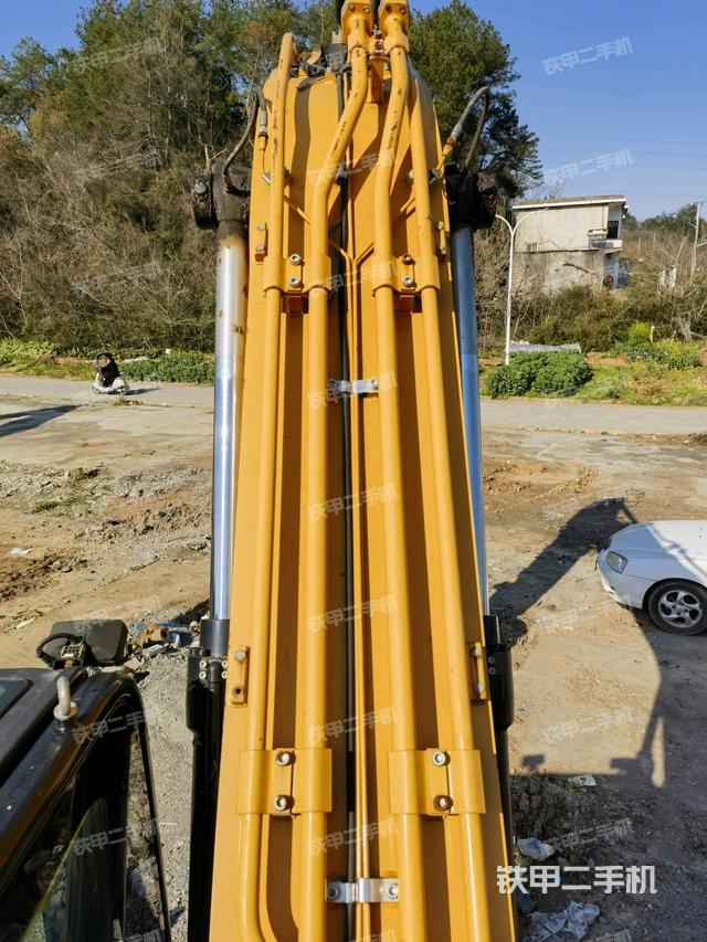 大臂背部俯視（工作和回轉(zhuǎn)裝置）