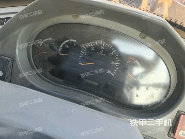 儀表盤(駕駛室部分) 儀表盤(駕駛室部分)