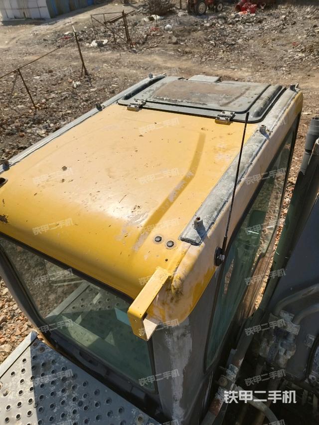 駕駛室頂部（整機(jī)外觀）