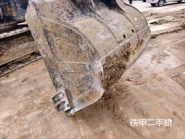 鏟斗45度(工作和回轉(zhuǎn)裝置) 鏟斗45度(工作和回轉(zhuǎn)裝置)