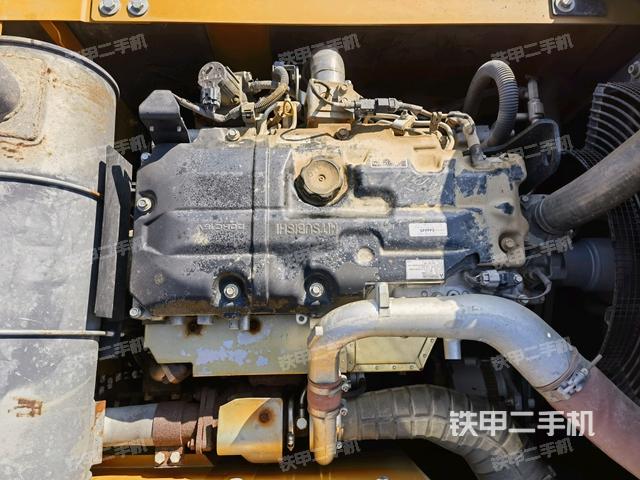 發(fā)動(dòng)機(jī)室（上車(chē)部件）