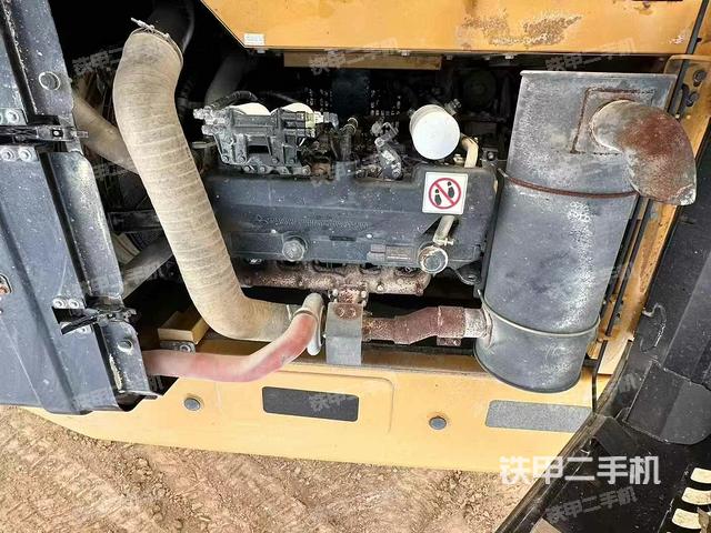 發(fā)動(dòng)機(jī)整體俯視(整機(jī)外觀) 發(fā)動(dòng)機(jī)整體俯視(整機(jī)外觀)