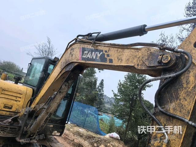 大臂整體?右側(cè)(工作和回轉(zhuǎn)裝置) 大臂整體?右側(cè)(工作和回轉(zhuǎn)裝置)