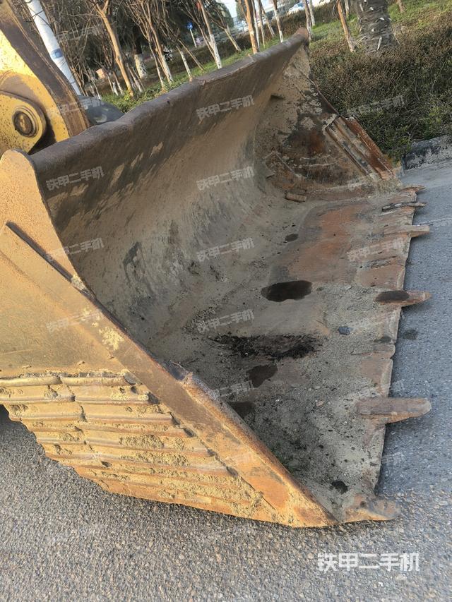 鏟斗前45°(工作裝置) 鏟斗前45°(工作裝置)