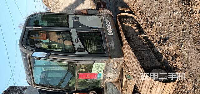 驾驶室整体（整机外观）