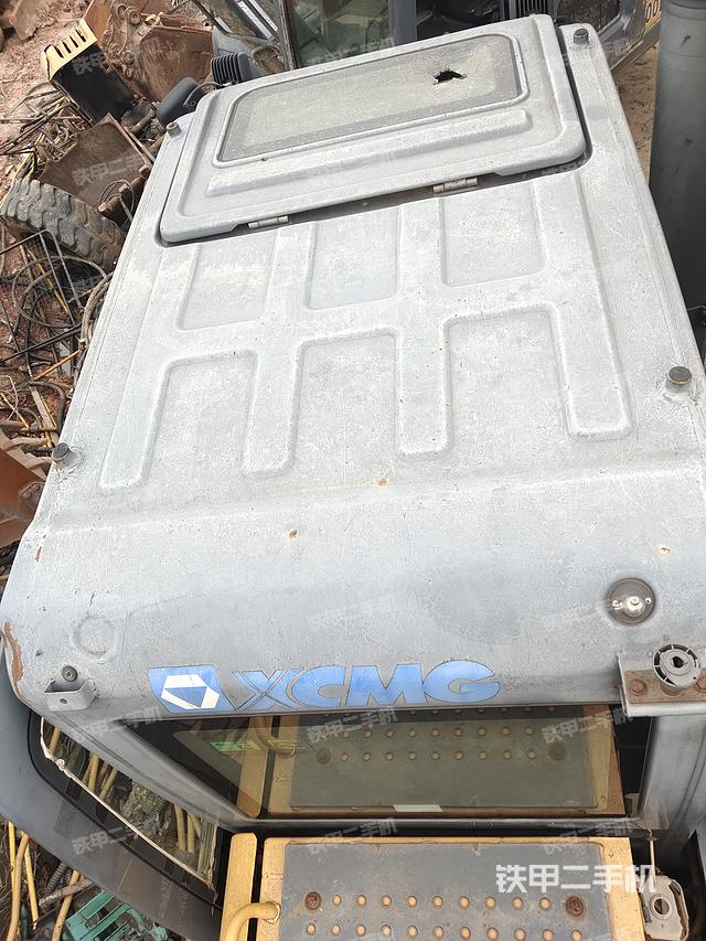 驾驶室顶部（整机外观）