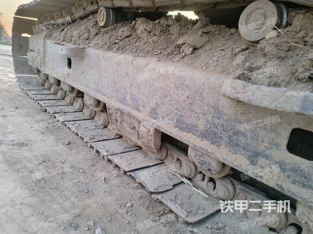 左側(cè)行走馬達(dá)蓋板（行走機(jī)構(gòu)）