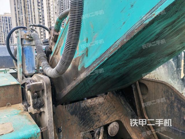 大臂根部?斜視(工作和回轉(zhuǎn)裝置) 大臂根部?斜視(工作和回轉(zhuǎn)裝置)