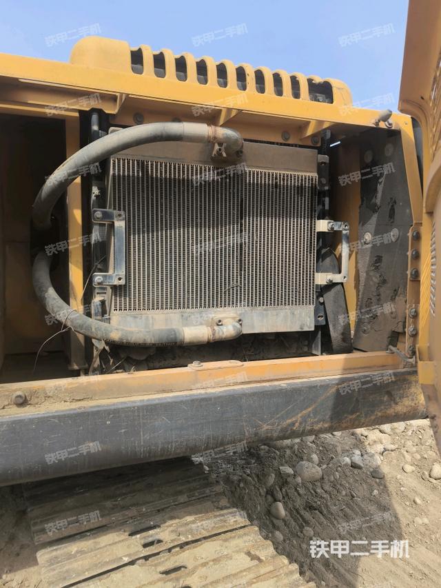 散熱器正面（大件艙室）