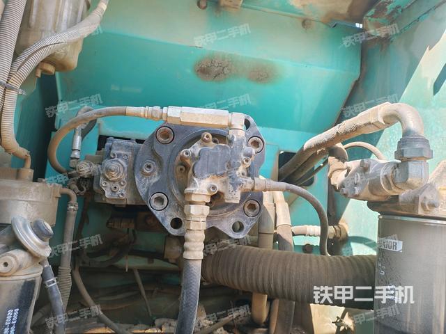 液壓泵斜45?左（大件艙室）