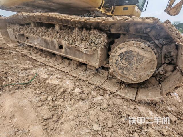 液壓泵艙室正面整體（整機(jī)外觀）