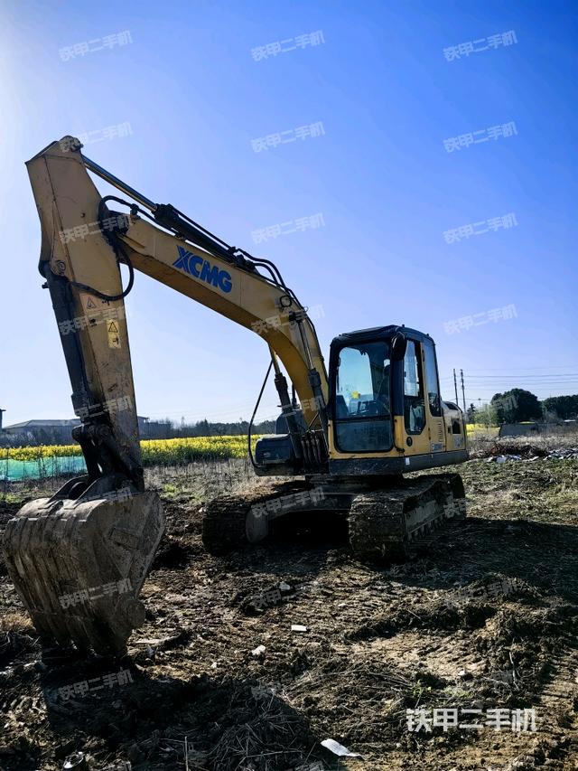 右前45(整機(jī)外觀) 右前45(整機(jī)外觀)