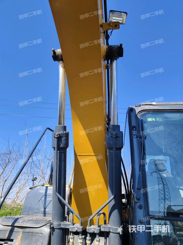 大臂油缸整體?豎拍（工作和回轉(zhuǎn)裝置）