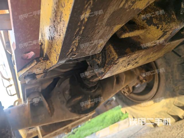 后驅(qū)動橋(液壓/傳動系統(tǒng)) 后驅(qū)動橋(液壓/傳動系統(tǒng))